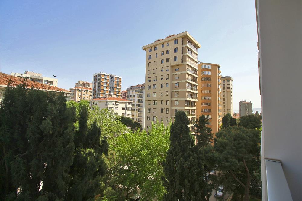 SUADİYE SAHİLDE SELVİLİ REZ. 8 YILLIK 4+1 160 m2