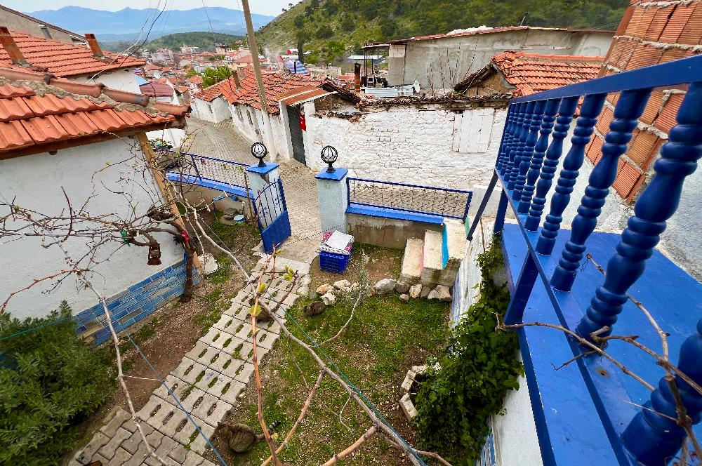 Havran Büyükdere Mah. Satılık Müstakil Avlulu Kerpiç Ev