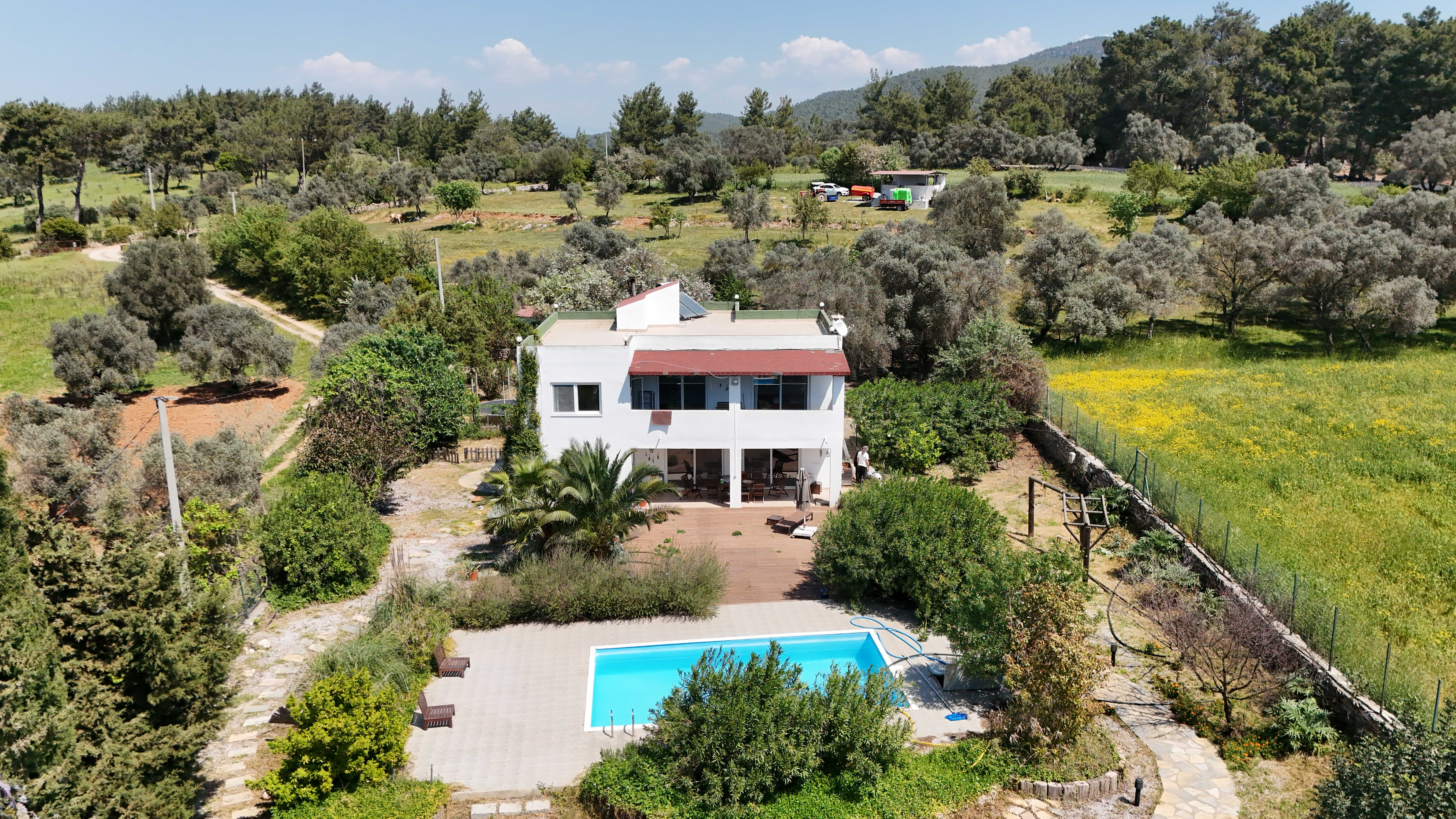 Etrim'de Rüya Ev! 3 Dönüm İçinde Havuzlu!