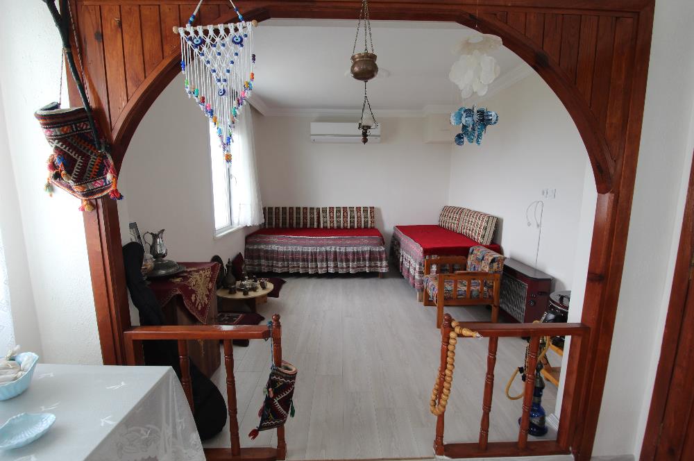 Burhaniye Dutluca Köyü'nde, Panoramik Manzaralı Satılık Köy Evi