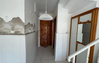 Çandarlı Asnur Sitesi'nde Satılık 3+1 Villa