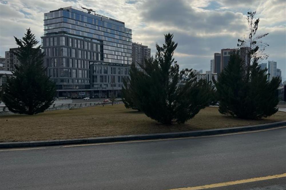 MOMENT BEŞTEPE DE 204 M2 SATILIK CUMHURBAŞKANLIĞI MANZARALI OFİS