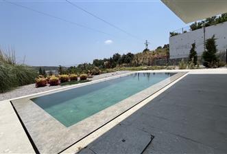 Ortakent Merkez'de 4+2 Müstakil Havuzlu Satılık Villa 