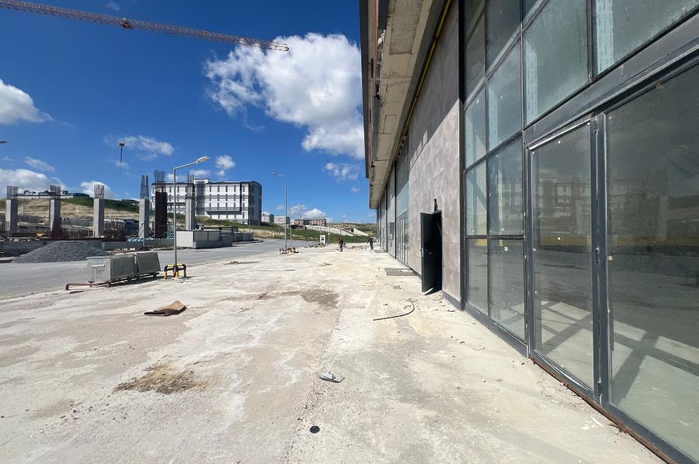 Deliklikayada İskanlı Kiralık Depo İmalat Uygun 1300m2 Düz Giriş