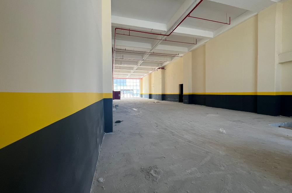 Deliklikayada İskanlı Kiralık Depo İmalat Uygun 1300m2 Düz Giriş