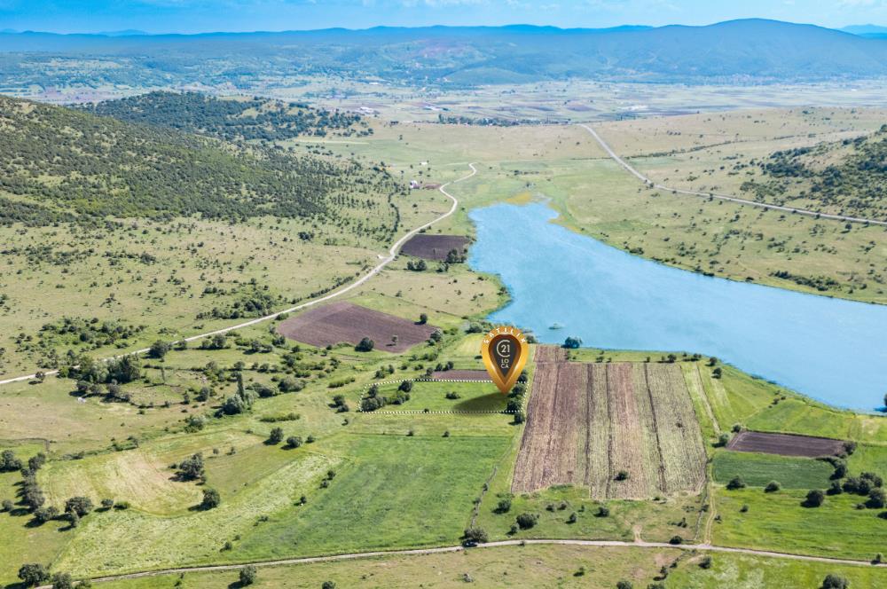 C21 LOCA'DAN BALYA NARLI'DA GÖL MANZARALI 7 DÖNÜM SATILIK TARLA