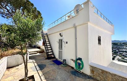 Bodrum Gümüşlük`te Mavi Rüya Sitesi'nde İçi Yapılı Satılık Villa