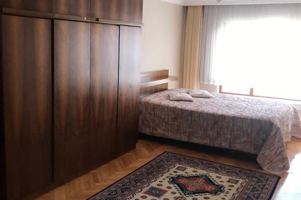 ÖVEÇLER KABİL CADDESİNDE SATILIK 5.5+1 DUBLEKS DAİRE