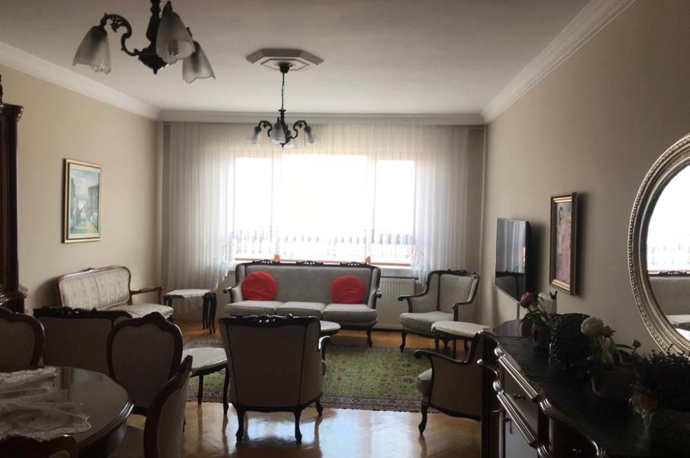 ÖVEÇLER KABİL CADDESİNDE SATILIK 5.5+1 DUBLEKS DAİRE