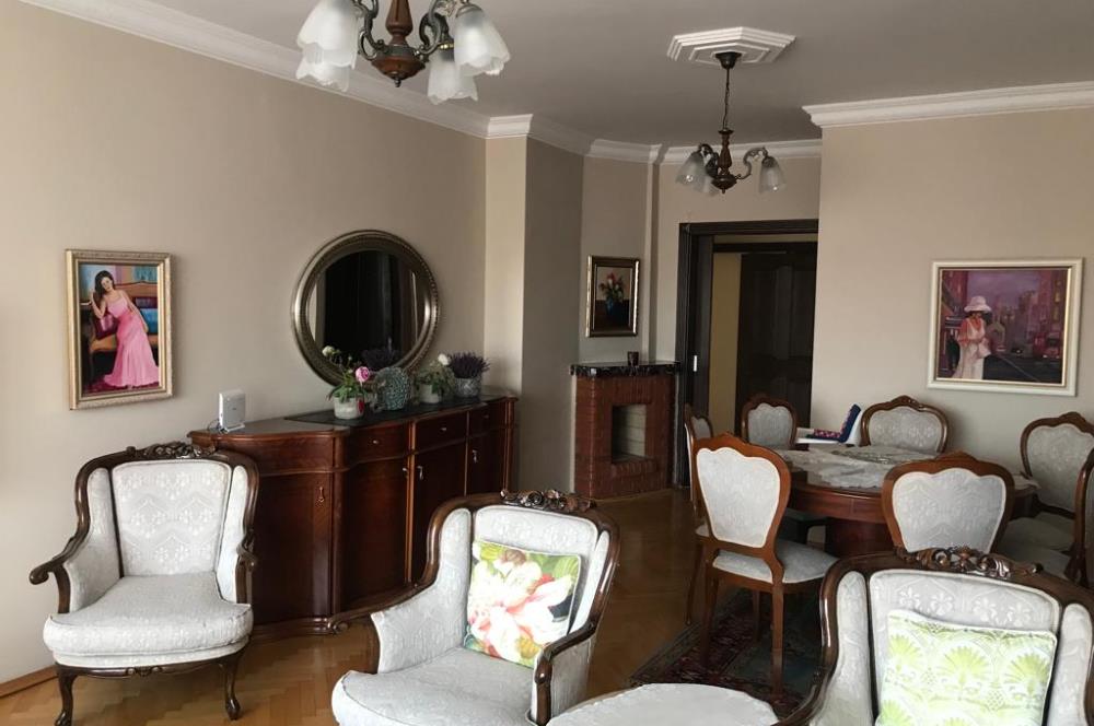 ÖVEÇLER KABİL CADDESİNDE SATILIK 5.5+1 DUBLEKS DAİRE