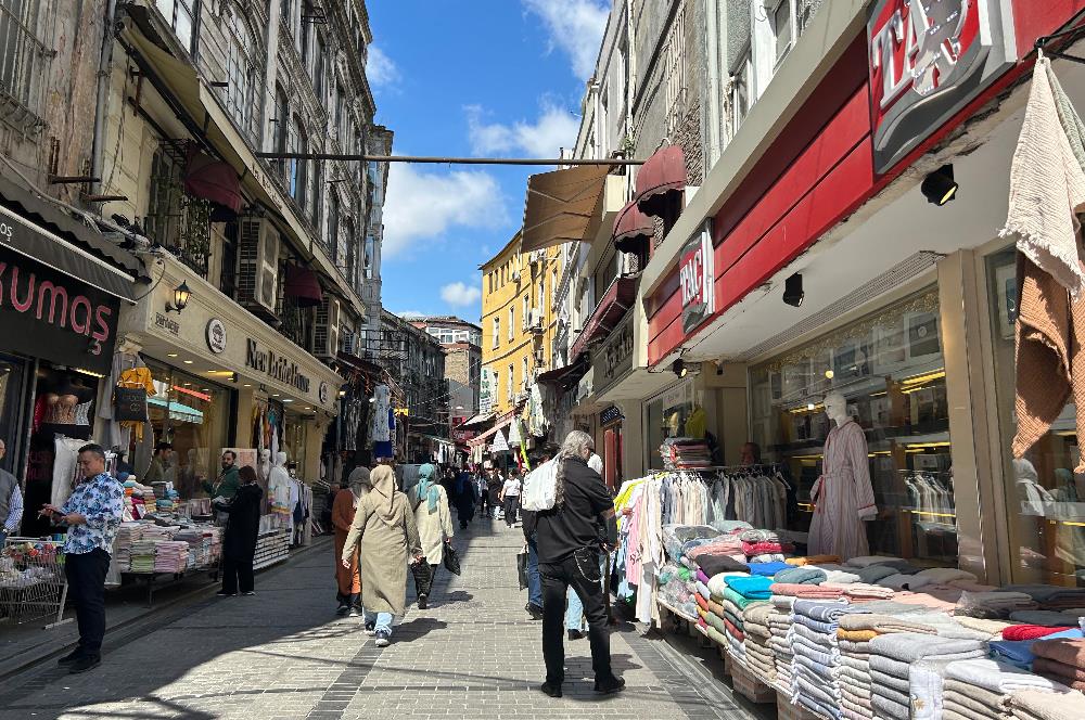 TARİH KOKAN BİR MÜLK KÜRKÇÜ HAN AVLUDA SATILIK DÜKKAN