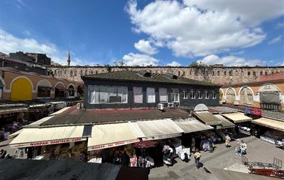 TARİH KOKAN BİR MÜLK KÜRKÇÜ HAN AVLUDA SATILIK DÜKKAN