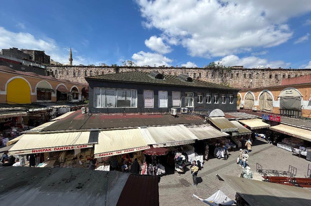 TARİH KOKAN BİR MÜLK KÜRKÇÜ HAN AVLUDA SATILIK DÜKKAN