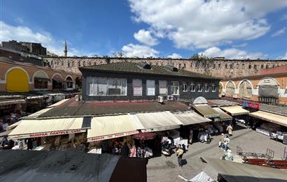 TARİH KOKAN BİR MÜLK KÜRKÇÜ HAN AVLUDA SATILIK DÜKKAN