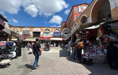 TARİH KOKAN BİR MÜLK KÜRKÇÜ HAN AVLUDA SATILIK DÜKKAN