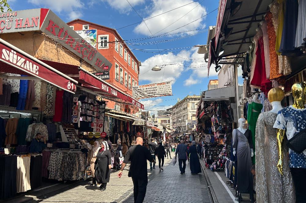 TARİH KOKAN BİR MÜLK KÜRKÇÜ HAN AVLUDA SATILIK DÜKKAN