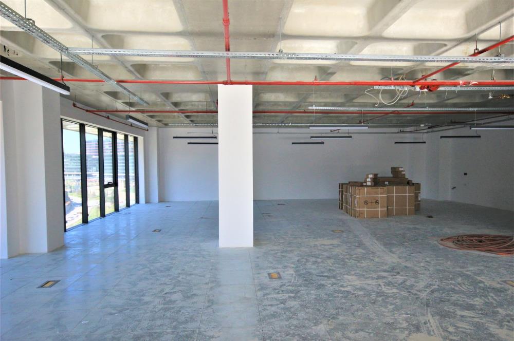 '''Porta Vadi kiralık Ofis 134m2 Şık Dekorasyonlu Çift Cepheli