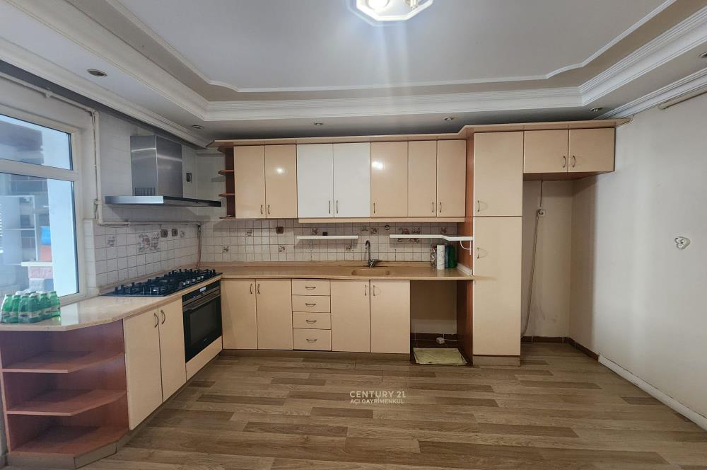 Bahçeköyde Büyük Teraslı 4+1 Kiralık Daire