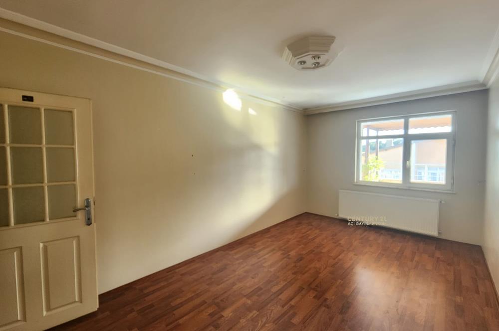 Bahçeköyde Büyük Teraslı 4+1 Kiralık Daire