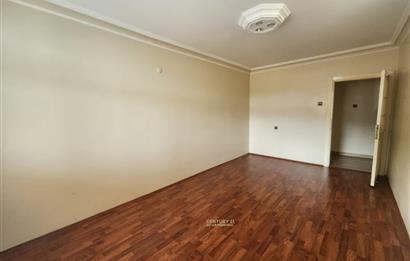 Bahçeköyde Büyük Teraslı 4+1 Kiralık Daire