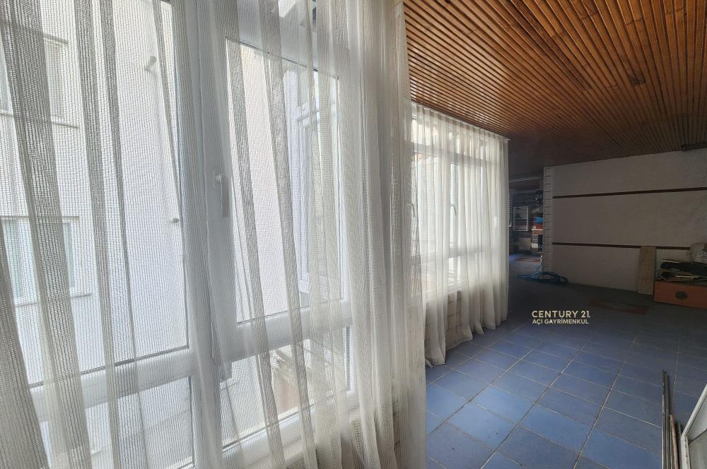 Bahçeköyde Büyük Teraslı 4+1 Kiralık Daire