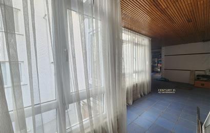 Bahçeköyde Büyük Teraslı 4+1 Kiralık Daire