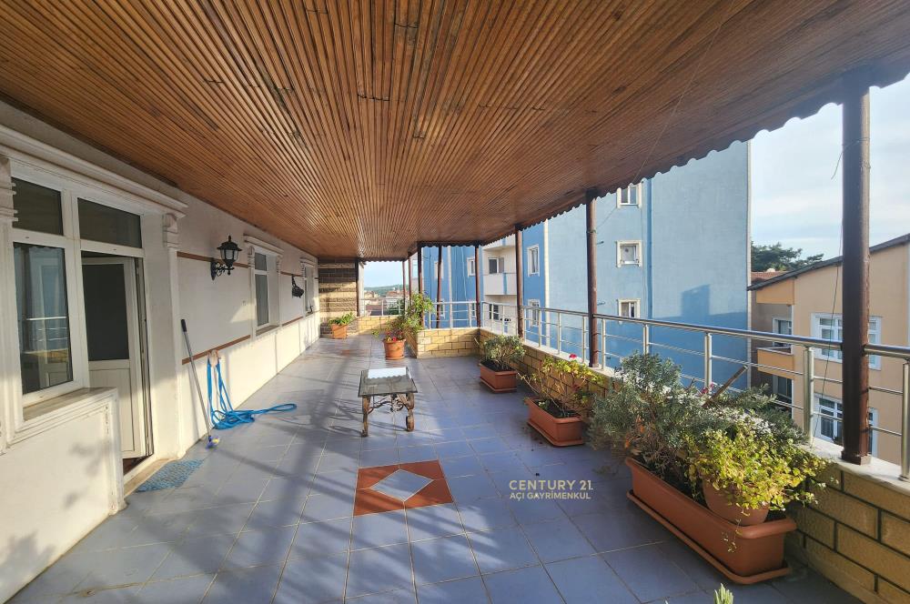 Bahçeköyde Büyük Teraslı 4+1 Kiralık Daire