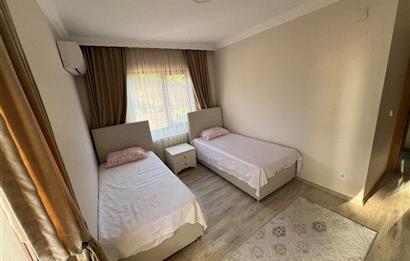 Kaşüstü Seyrantepe sitesinde geniş ferah full eşyalı daire