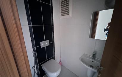 Kaşüstü Seyrantepe sitesinde geniş ferah full eşyalı daire