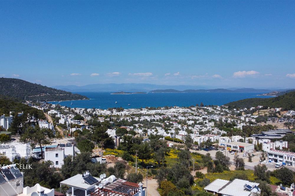 Bodrum Torba Bölgesinde 4+1 Deniz Manzaralı Tripleks Villa