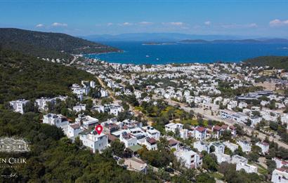 Bodrum Torba Bölgesinde 4+1 Deniz Manzaralı Tripleks Villa