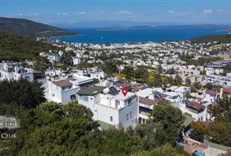 Bodrum Torba Bölgesinde 4+1 Deniz Manzaralı Tripleks Villa