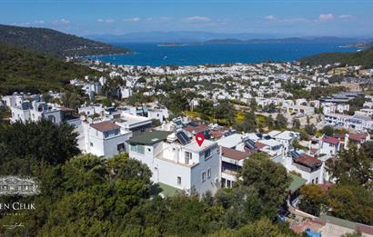 Bodrum Torba Bölgesinde 4+1 Deniz Manzaralı Tripleks Villa