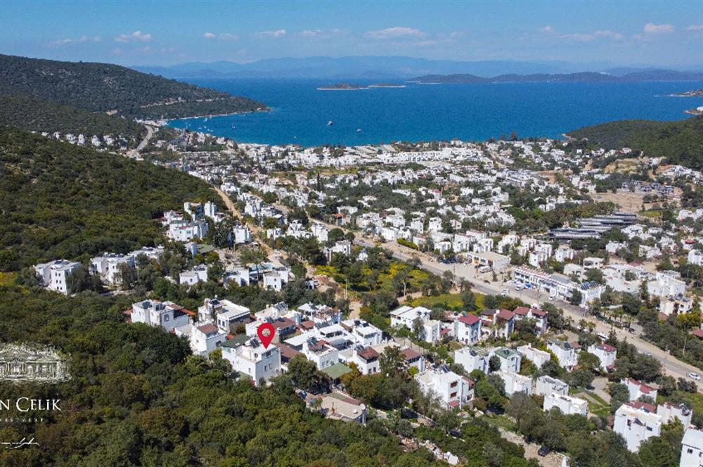 Bodrum Torba Bölgesinde 4+1 Deniz Manzaralı Tripleks Villa