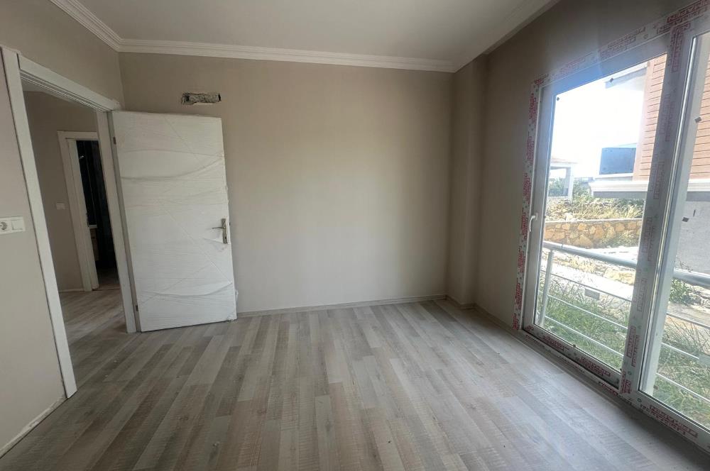 MUMCULAR MERKEZ HAVUZLU SİTEDE 2+1 BAHÇE KATI SATILIK DAİRE