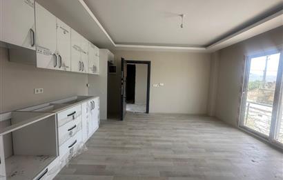 MUMCULAR MERKEZ HAVUZLU SİTEDE 2+1 BAHÇE KATI SATILIK DAİRE