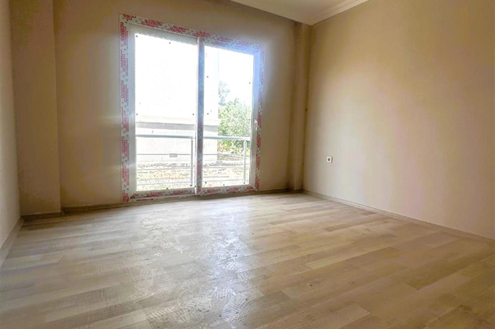 MUMCULAR MERKEZ HAVUZLU SİTEDE 2+1 BAHÇE KATI SATILIK DAİRE