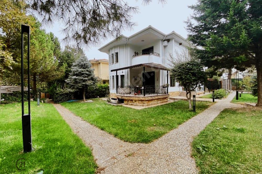 Antik Evler'de Satılık Villa