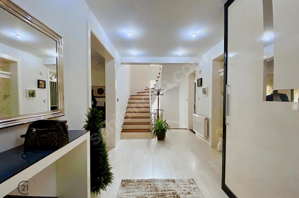 Antik Evler'de Satılık Villa