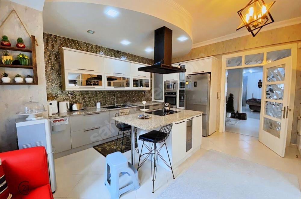 Antik Evler'de Satılık Villa