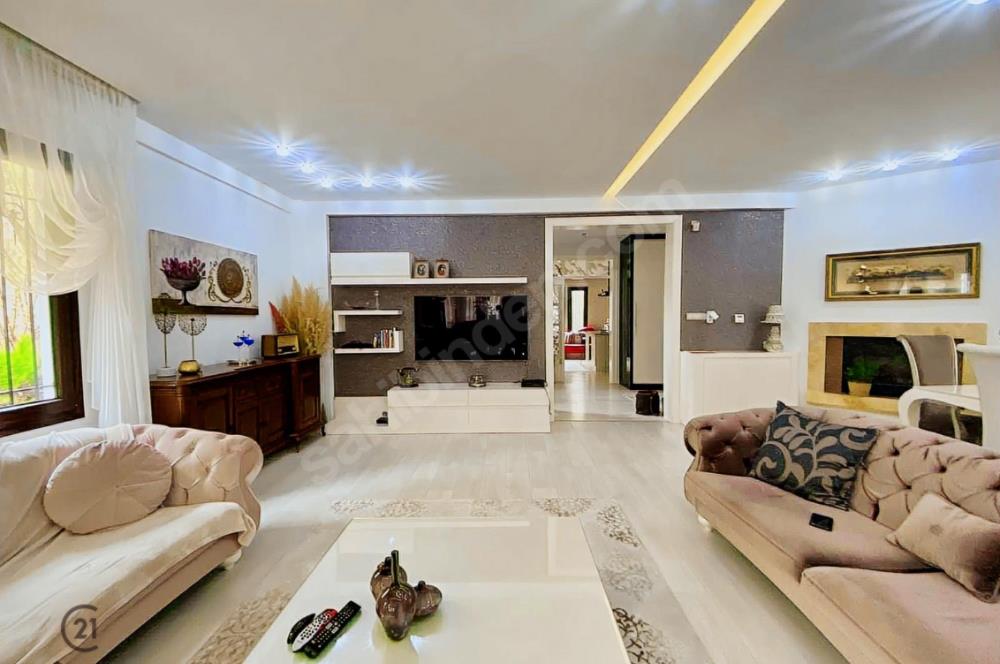 Antik Evler'de Satılık Villa