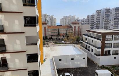 ARPAÇBAHŞİŞ'TE SİTE İÇİ HAVUZLU SIFIR DENİZ GÖREN 2+1 SATILIK DAİRE!