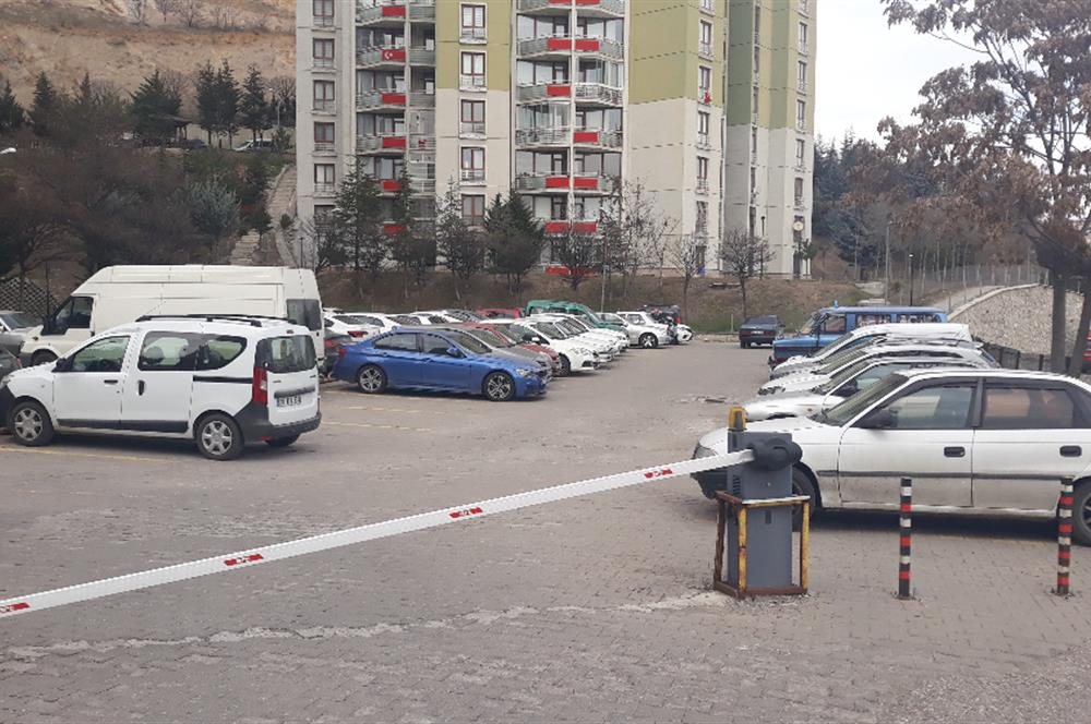 KUZEY ANKARA TOKİ BLOKLARI YEŞİLTEPE 2.ETAP MANZARALI KATTA DAİRE