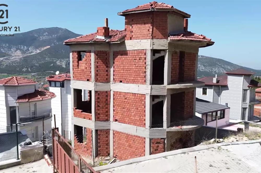 C21 NET'ten Cankurtaranda arsa fiyatına kaba halde SATILIK villa