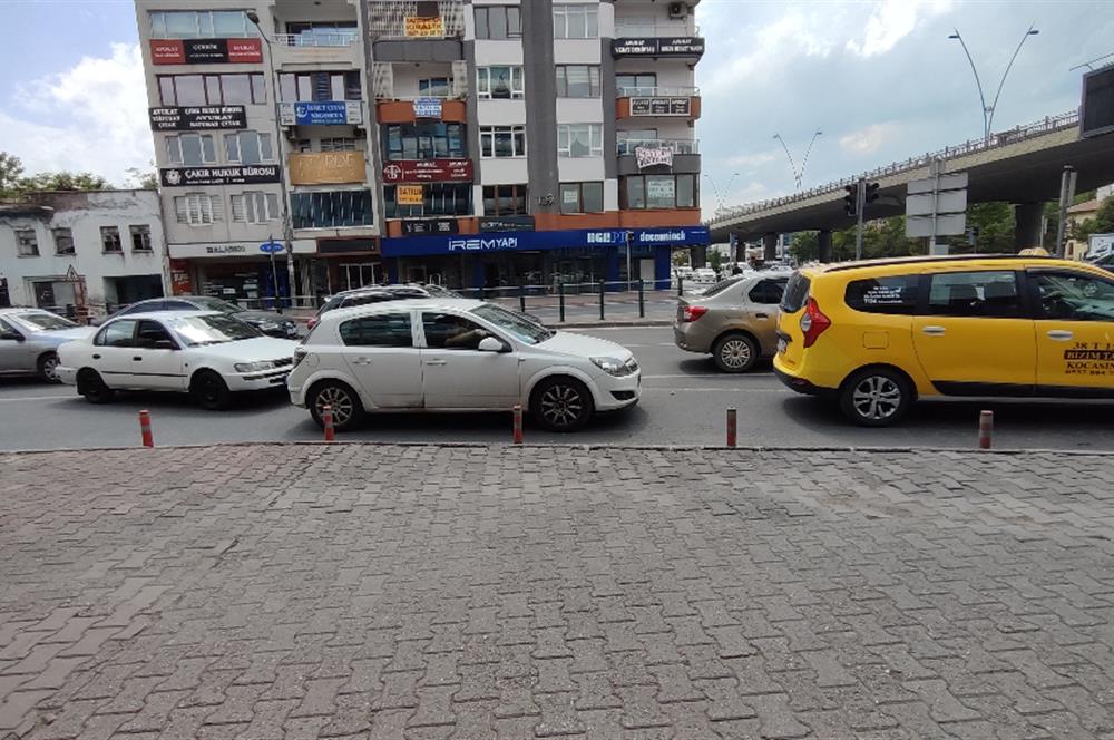 İstasyon Caddesinde Tabela Değeri Yüksek Kiralık Dükkan