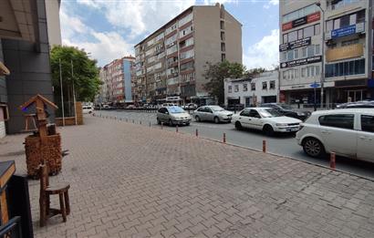 İstasyon Caddesinde Tabela Değeri Yüksek Kiralık Dükkan