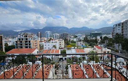 Girne Pia bella Hotel Bölgesinde Satılık 2+1 Daire