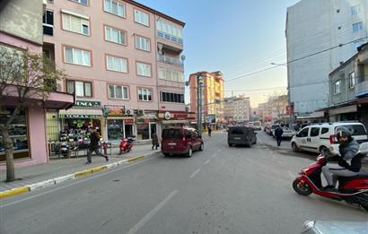 CENTURY 21 BAL'DAN, ÇARŞI-LONCA KAVŞAKTA,ASANSÖRLÜ,BAKIMLI 2+1