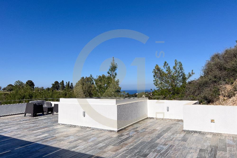 Satılık LÜX YENİ, taşınmaya hazır 4+2 özel havuzlu müstakil modern villa. Bellapais. Girne. TEK YETKILI