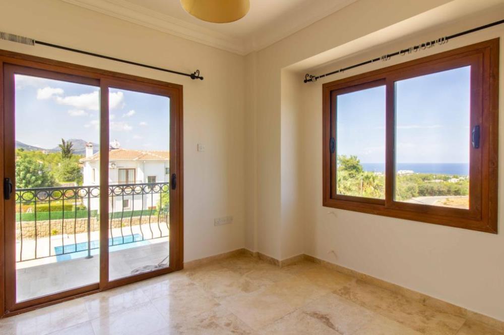 Detached 3+1 villa with private pool for sale in Catalkoy, Kyrenia / Title deed - Bellapais